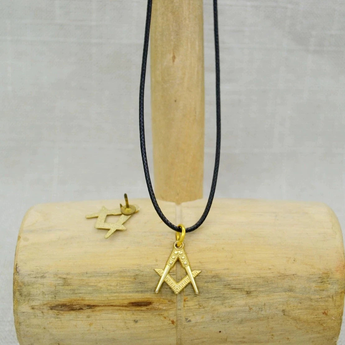 Master Mason Blue Lodge Necklace - Gold Plated Leather Chain Square & Compass Pendant - Bricks Masons
