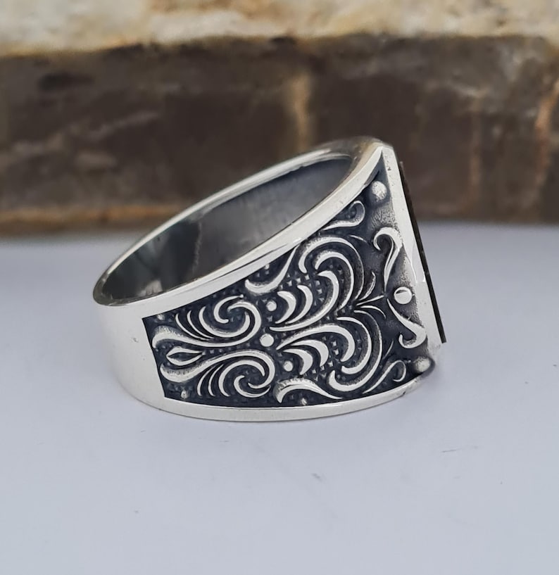 Master Mason Blue Lodge Ring - Compass & Square, Black Onyx - Bricks Masons