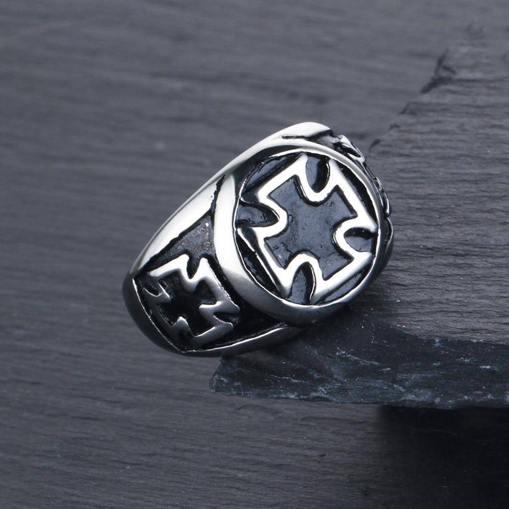 Knights Templar Ring - Silver Black Tone Cross - Bricks Masons