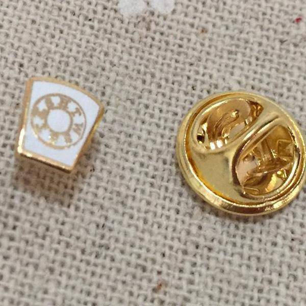 Mark Lapel Pin - White - Bricks Masons