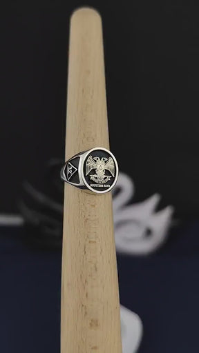 Ring des 32. Grades des Schottischen Ritus – Doppeladler mit Schwert und Kragen