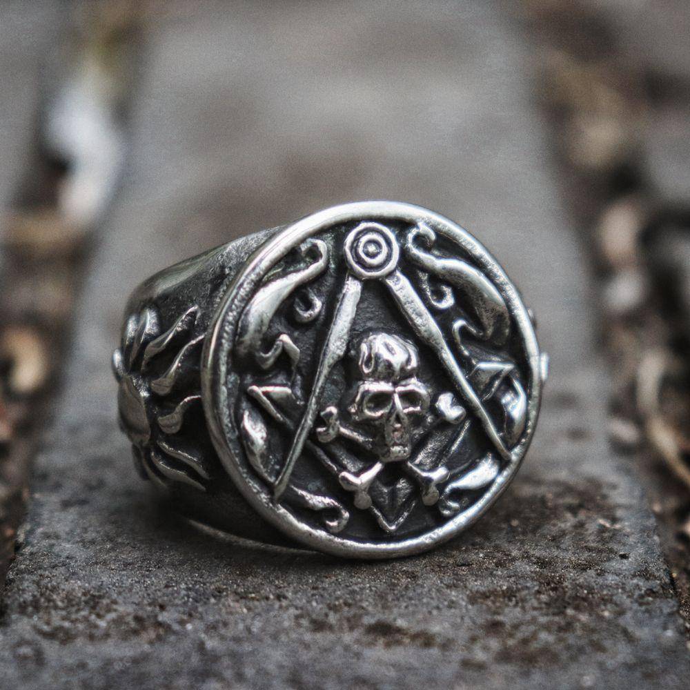 Widows Sons Ring - Skull Cross Bones and Compass with Silver Motif