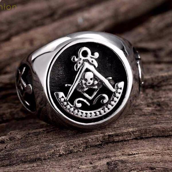 Past Master Blue Lodge Ring - With Skull & Bones